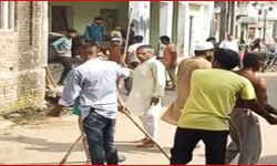 लो जी बकरे डरे तो बारातियों को लठियाकर बंद करा दिया डीजे