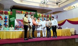 प्रमुख समाजसेवी मनीष चौधरी को गाजियाबाद में किया सम्मानित प्रमुख समाजसेवी मनीष चौधरी को गाजियाबाद में किया सम्मानित