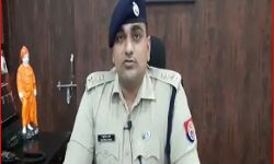 महिला सिपाही से छेड़छाड़ के आरोपी कांस्टेबल के साथ कई सिपाही सस्पेंड महिला सिपाही से छेड़छाड़ के आरोपी कांस्टेबल के साथ कई सिपाही सस्पेंड