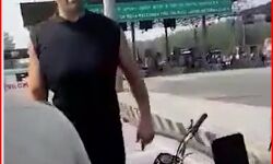 हाईवे पर इस रेसलर का हाई वोल्टेज ड्रामा, मांगी आईडी तो जड़ा थप्पड़ हाईवे पर इस रेसलर का हाई वोल्टेज ड्रामा, मांगी आईडी तो जड़ा थप्पड़