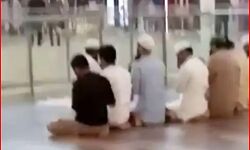 लुलु मॉल में नमाज को लेकर बवाल- हिंदू महासभा ने किया यह ऐलान लुलु मॉल में नमाज को लेकर बवाल- हिंदू महासभा ने किया यह ऐलान