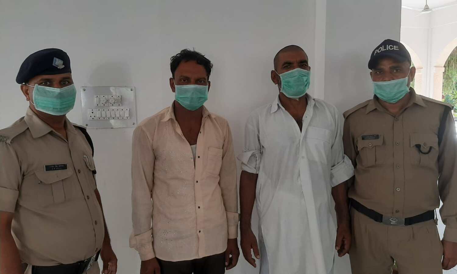 फरार चल रहे दो वारंटी गिरफ्तार कर न्यायालय में किए पेश