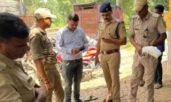 जल लेकर आ रहा कांवड़िया जमीन पर गिरा और उड़ गए.. जल लेकर आ रहा कांवड़िया जमीन पर गिरा और उड़ गए..