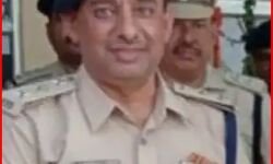 खुली दबंगई- अवैध खनन रोकने पहुंचे डीएसपी को डंपर से कुचला,मौत खुली दबंगई- अवैध खनन रोकने पहुंचे डीएसपी को डंपर से कुचला,मौत