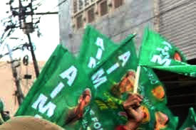गाड़ी पार्क करके निकल रही AIMIM की पूर्व प्रत्याशी पर हमला
