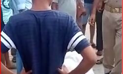 युवक को लात मारने वाले पुलिसकर्मी का एसपी ने किया ऐसा इलाज