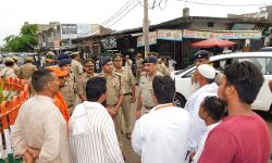 ADG-SSP ने पुलिस बल के साथ घूमकर परखी व्यवस्था- किया संवाद ADG-SSP ने पुलिस बल के साथ घूमकर परखी व्यवस्था- किया संवाद