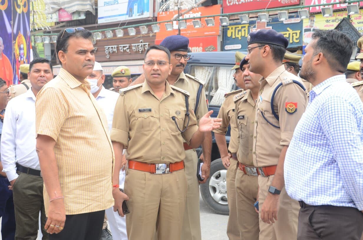 DM-SSP ने आलाधिकारियों के संग निरीक्षण कर चेक की व्यवस्था DM-SSP ने आलाधिकारियों के संग निरीक्षण कर चेक की व्यवस्था