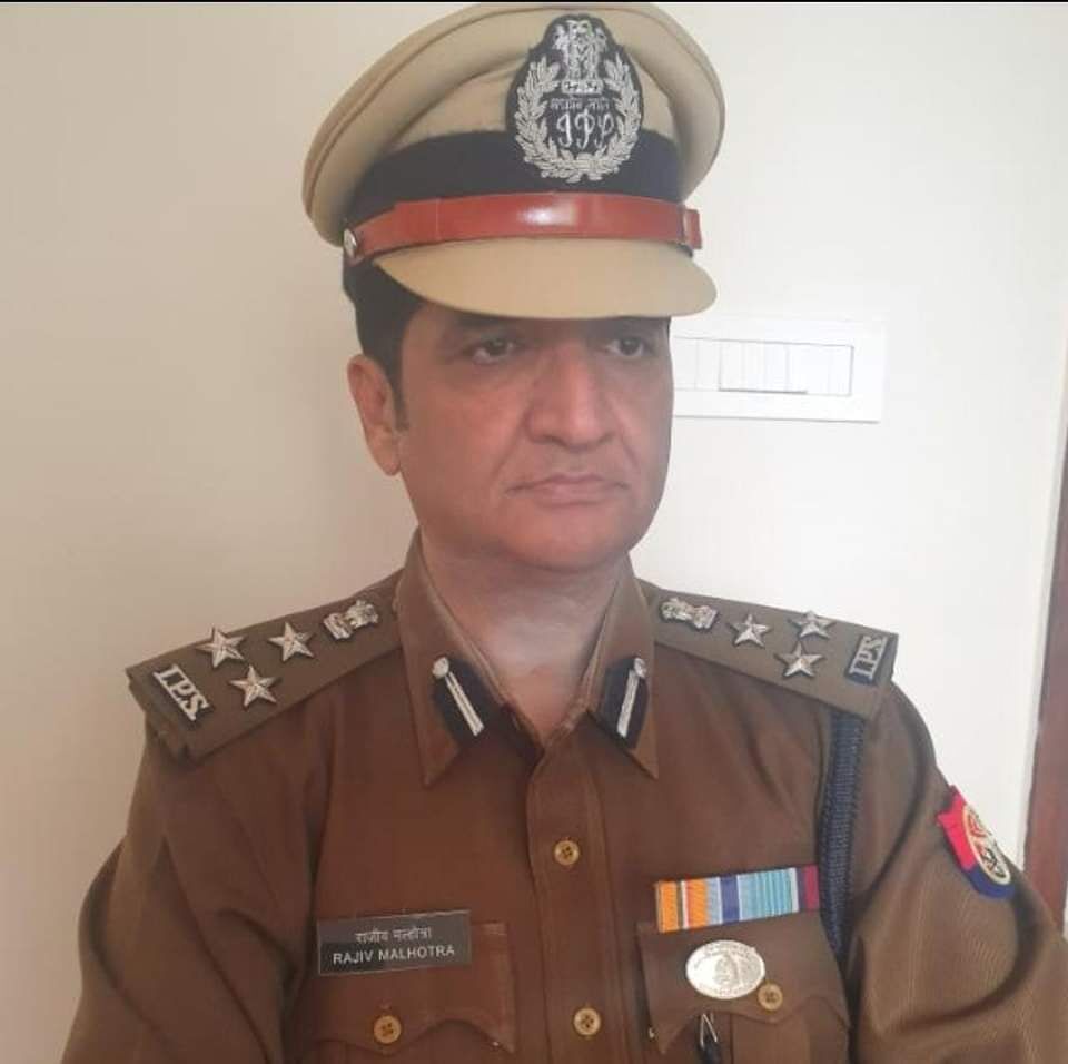 यूपी में 18 आईपीएस अफसरों के हुए तबादले