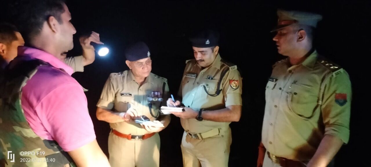 कप्तान का चला चाबुक- मुठभेड़ में दो बदमाशों को किया लंगड़ा कप्तान का चला चाबुक- मुठभेड़ में दो बदमाशों को किया लंगड़ा