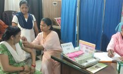 दम्पत्ति ने दिखाई जागरूकता- 250 महिलाओं को मिली छाया की सुरक्षा