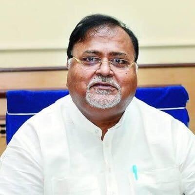 शिक्षक भर्ती घोटाले में ईडी ने मंत्री को किया गिरफ्तार शिक्षक भर्ती घोटाले में ईडी ने मंत्री को किया गिरफ्तार