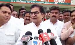 शिवपाल के मामले में रामगोपाल समेत सपा के दिग्गजों ने साधी चुप्पी शिवपाल के मामले में रामगोपाल समेत सपा के दिग्गजों ने साधी चुप्पी