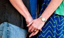 नींद की गोलियां मिलाकर लड़की ने खिलाया खाना- बॉयफ्रेंड के साथ हुई फुर्र