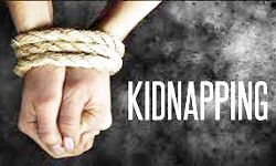 लालच देकर बहला-फुसला कर अपहरण करके नाबलिग लड़कियों को ले गये व्यक्ति लालच देकर बहला-फुसला कर अपहरण करके नाबलिग लड़कियों को ले गये व्यक्ति