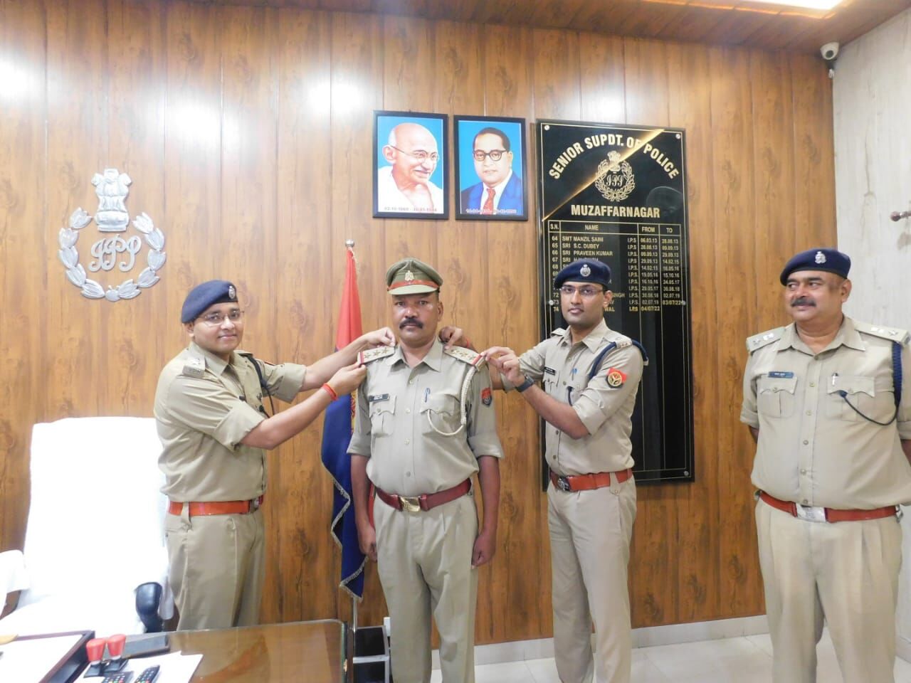 मुज़फ्फरनगर में 20 दरोगा बने SHO - SSP ने लगाया थ्री स्टार