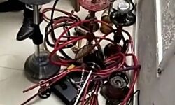 हुक्का बार में पुलिस का छापा-ऐसे हालातों में मिले नाबालिक लड़के लड़कियां