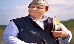 आजम खान बोले- लुलू माल में नमाज और चालीसा पढ़ने वाले भाजपा के लोग आजम खान बोले- लुलू माल में नमाज और चालीसा पढ़ने वाले भाजपा के लोग