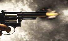 गैस एजेंसी के कर्मी की गोली मारकर हत्या कर दी- शिक्षक घायल गैस एजेंसी के कर्मी की गोली मारकर हत्या कर दी- शिक्षक घायल