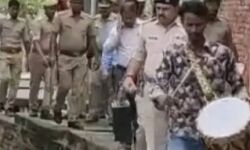 चला सरकार का डंडा-मुख्तार अंसारी के करीबी की 83 लाख की संपत्ति कुर्क चला सरकार का डंडा-मुख्तार अंसारी के करीबी की 83 लाख की संपत्ति कुर्क