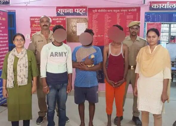 महिलाओं से छेड़छाड़ कर रहे रोमियों का पुलिस ने किया ऐसा इलाज