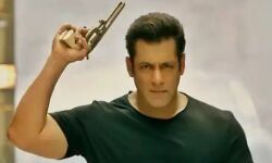 सलमान ने बंदूक का लाइसेंस लेने के बाद अपनी कार में कराया ऐसा काम सलमान ने बंदूक का लाइसेंस लेने के बाद अपनी कार में कराया ऐसा काम