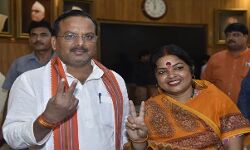 विधान परिषद चुनाव-SP प्रत्याशी का पर्चा निरस्त,BJP खेमे में फूटे लड्डू विधान परिषद चुनाव-SP प्रत्याशी का पर्चा निरस्त,BJP खेमे में फूटे लड्डू