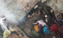 आतिशबाजी के जखीरे में लगी आग से विस्फोट-पूरा मकान हवा में उडा, तीन मरे