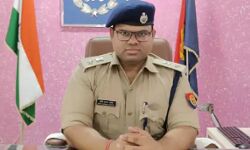 खाकी फिर हुई दागदार-घूसखोर इंस्पेक्टर एवं दो सिपाही निलंबित