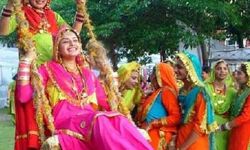 यादों में सावन के विविध रंग