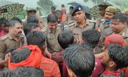 कांवड़ियों की सुरक्षा में लापरवाही बरतने पर इंस्पेक्टर सस्पेंड कांवड़ियों की सुरक्षा में लापरवाही बरतने पर इंस्पेक्टर सस्पेंड