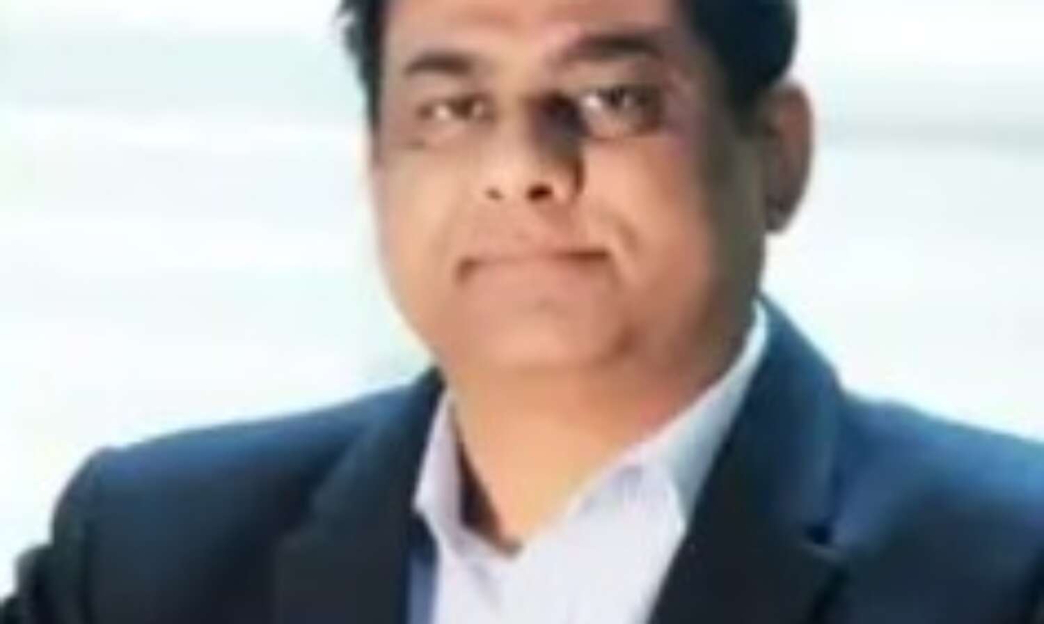 रियल एस्टेट कारोबारी ने खुद को गोली मारकर उड़ाया- मचा हड़कंप