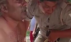 समस्या से परेशान व्यक्ति ने कमिश्नरी के बाहर लगाई खुद को आग-हालत गंभीर