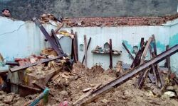 आसमान से गिरी बिजली ऐसे लेकर चली गई मां बेटे की जान- मचा कोहराम आसमान से गिरी बिजली ऐसे लेकर चली गई मां बेटे की जान- मचा कोहराम