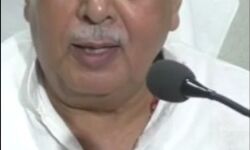 मंत्री के फाइल लेकर भागने पर पूछा सवाल- प्रेसवार्ता छोड़ गए कृषिमंत्री मंत्री के फाइल लेकर भागने पर पूछा सवाल- प्रेसवार्ता छोड़ गए कृषिमंत्री