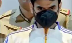 कानून के शिकंजे में फंसे श्रीकांत की निकली गर्मी- अब ऐसा करने को तैयार कानून के शिकंजे में फंसे श्रीकांत की निकली गर्मी- अब ऐसा करने को तैयार