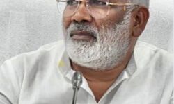 विधान परिषद के नेता पद से स्वतंत्र देव ने दिया इस्तीफा- गहमागहमी शुरू विधान परिषद के नेता पद से स्वतंत्र देव ने दिया इस्तीफा- गहमागहमी शुरू