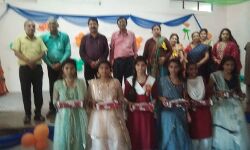 इंटर व हाईस्कूल की मेधावी छात्राओं को दिया सम्मान- किया गया पौधारोपण इंटर व हाईस्कूल की मेधावी छात्राओं को दिया सम्मान- किया गया पौधारोपण