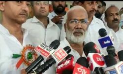 बिहार में भाजपा को लगे झटके पर स्वतंत्रदेव ने दिया लड़खड़ाता बयान बिहार में भाजपा को लगे झटके पर स्वतंत्रदेव ने दिया लड़खड़ाता बयान