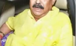 सीएम को लगा तगडा झटका- पशु तस्करी मामले में यह बड़ा नेता गिरफ़्तार सीएम को लगा तगडा झटका- पशु तस्करी मामले में यह बड़ा नेता गिरफ़्तार