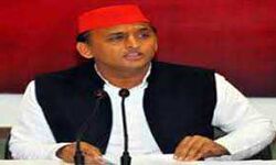 जनता को संकीर्ण राजनीति का शिकार ना बनाए योगी सरकार- अखिलेश
