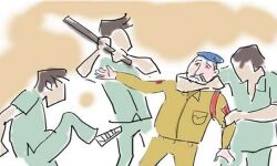 छेड़छाड़ की सूचना पर पहुंची पुलिस की लाठी-डंडों से ऐसे ली खबर छेड़छाड़ की सूचना पर पहुंची पुलिस की लाठी-डंडों से ऐसे ली खबर
