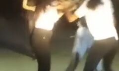 वर्चस्व की जंग-सरेआम लड़कियों ने खींचे बाल और जमकर की ढिशुम ढिशुम