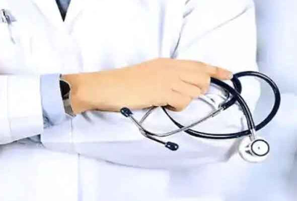 ऐसे कैसे बनेंगे MBBS डॉक्टर -इतने साल में भी नहीं हो पाए पास