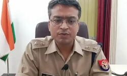 कप्तान ने थानेदारों में फेरबदल कर भेजा इधर से उधर भेजा कप्तान ने थानेदारों में फेरबदल कर भेजा इधर से उधर भेजा