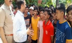 पुलिस मेस के बाद अब इस विद्यालय में भी खराब खाना- मचा बवाल पुलिस मेस के बाद अब इस विद्यालय में भी खराब खाना- मचा बवाल