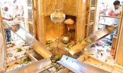 बाबा विश्वनाथ पर हुई चढ़ावे की बरसात-पहली बार इतने करोड़ चढ़ावा बाबा विश्वनाथ पर हुई चढ़ावे की बरसात-पहली बार इतने करोड़ चढ़ावा