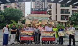 सरकार हमें जान जोखिम में डालने वाली रोपवे नहीं मेट्रो चाहिए सरकार हमें जान जोखिम में डालने वाली रोपवे नहीं मेट्रो चाहिए