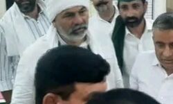 बैकफुट पर आई दिल्ली पुलिस ने हिरासत में लिए राकेश टिकैत को किया रिहा बैकफुट पर आई दिल्ली पुलिस ने हिरासत में लिए राकेश टिकैत को किया रिहा