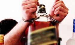 भारी मात्रा में विदेशी शराब बरामद, दो गिरफ्तार भारी मात्रा में विदेशी शराब बरामद, दो गिरफ्तार